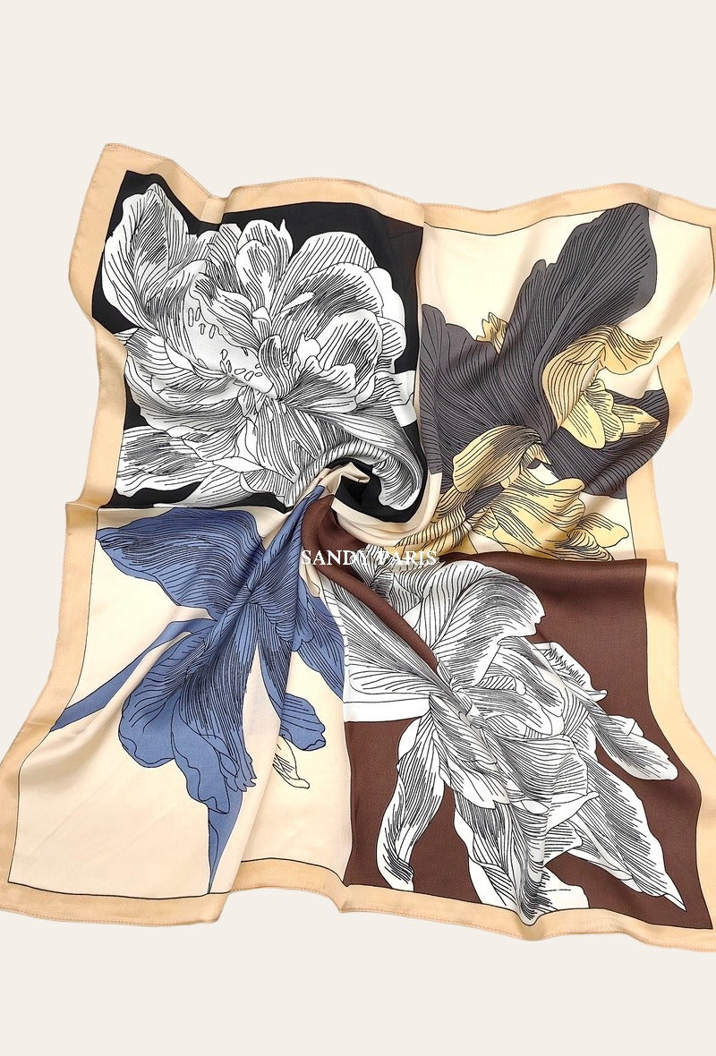 Foulard Carré 69 cm x 69 cm en Polyester - Élégance et Polyvalence